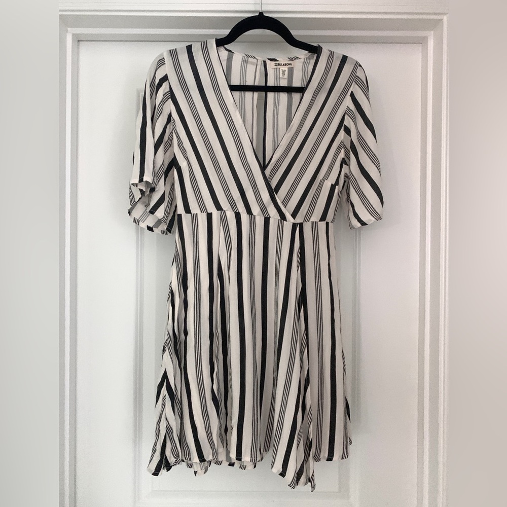 Billabong dolly mini dress